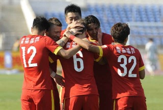 包含辽宁宏运主场迎战亚泰，冲击联赛前列的词条