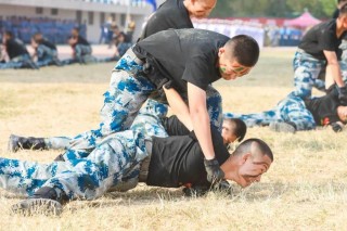 丰富比赛战术传导，球员团队协作战胜敌手的简单介绍